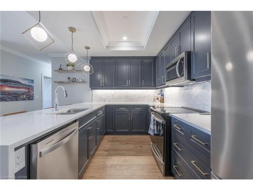 908-460 Callaway Road, London, ON - Indoor Photo Showing Kitchen With Upgraded Kitchen