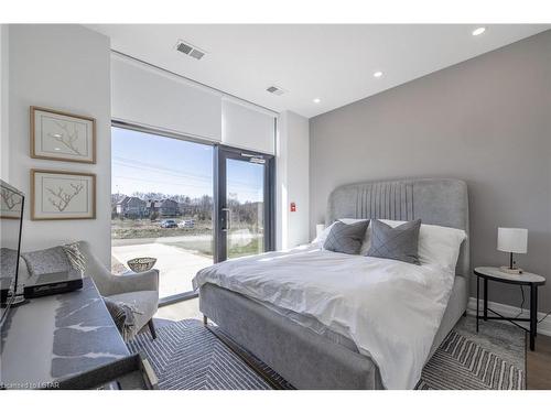 908-460 Callaway Road, London, ON - Indoor Photo Showing Bedroom