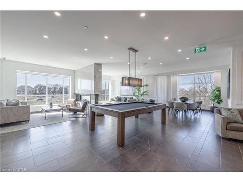 908-460 Callaway Road, London, ON - Indoor Photo Showing Living Room