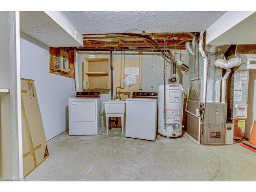 25-1570 Richmond Street, London, ON - Indoor Photo Showing Laundry Room