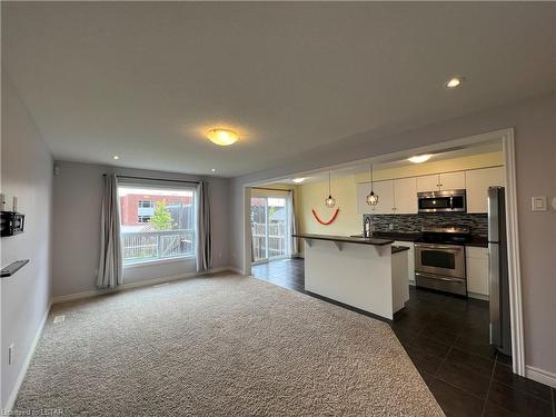 2025 Denview Avenue, London, ON - Indoor Photo Showing Kitchen