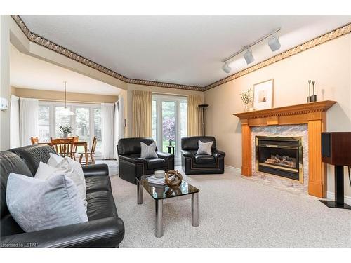 434 Stonehaven Place, London, ON - Indoor Photo Showing Living Room With Fireplace