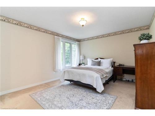 434 Stonehaven Place, London, ON - Indoor Photo Showing Bedroom