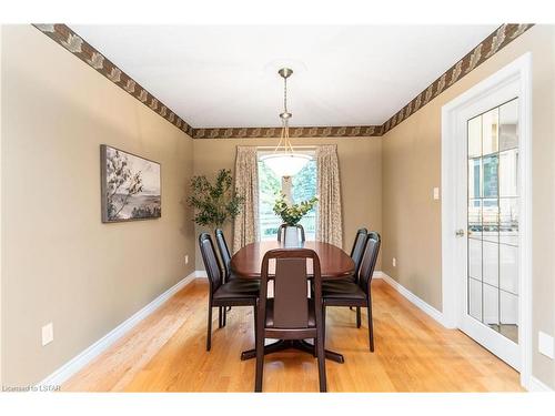 434 Stonehaven Place, London, ON - Indoor Photo Showing Dining Room