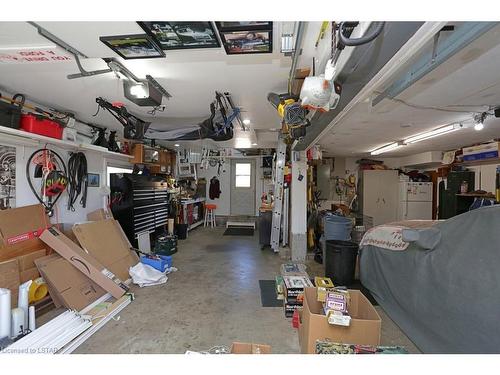 10 Oregon Road, London, ON - Indoor Photo Showing Garage
