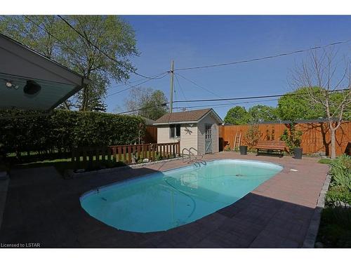 10 Oregon Road, London, ON - Outdoor With In Ground Pool With Backyard