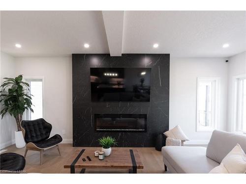 6378 Heathwoods Avenue, London, ON - Indoor Photo Showing Living Room With Fireplace