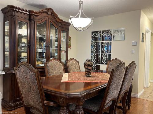 1742 Ennismore Crescent, London, ON - Indoor Photo Showing Dining Room