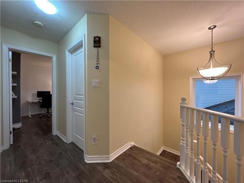 1742 Ennismore Crescent, London, ON - Indoor Photo Showing Other Room