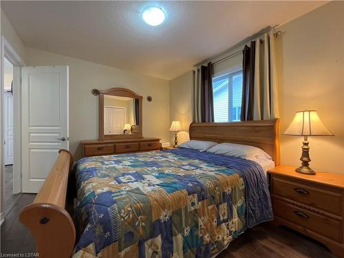 1742 Ennismore Crescent, London, ON - Indoor Photo Showing Bedroom