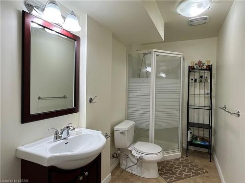 1742 Ennismore Crescent, London, ON - Indoor Photo Showing Bathroom