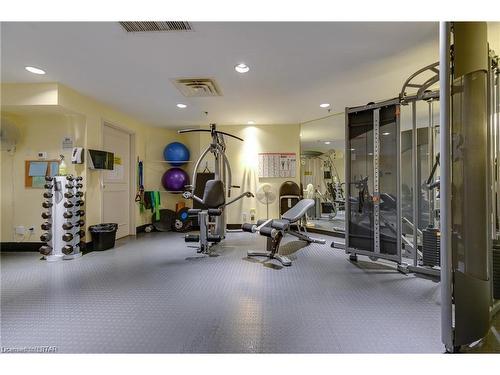 211-250 Sydenham Street, London, ON - Indoor Photo Showing Gym Room