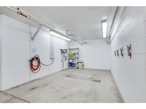 211-250 Sydenham Street, London, ON - Indoor Photo Showing Garage