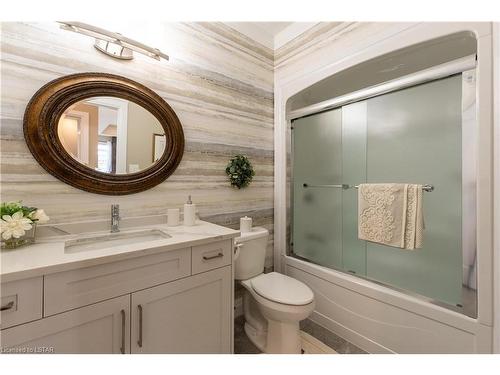 6485 Crown Grant Road, London, ON - Indoor Photo Showing Bathroom