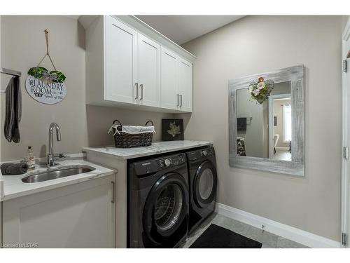 6485 Crown Grant Road, London, ON - Indoor Photo Showing Laundry Room