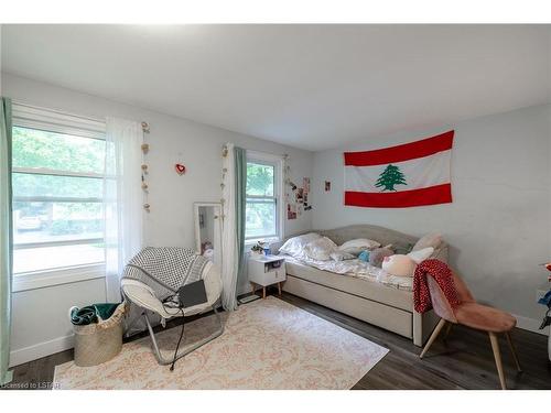 58 Winding Way, London, ON - Indoor Photo Showing Bedroom