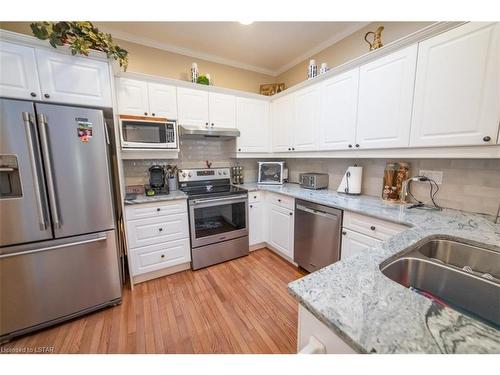 26-681 Commissioners Road W, London, ON - Indoor Photo Showing Kitchen With Double Sink