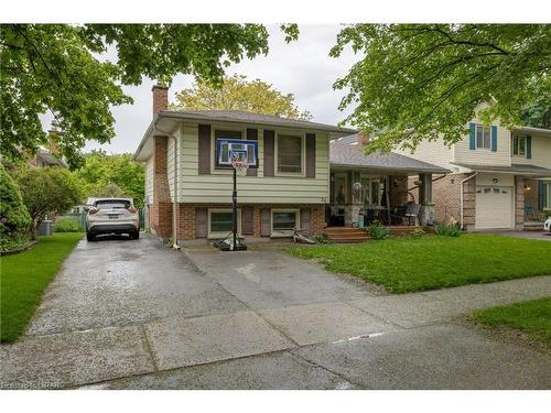 58 Winding Way Crescent, London, ON - Outdoor With Facade