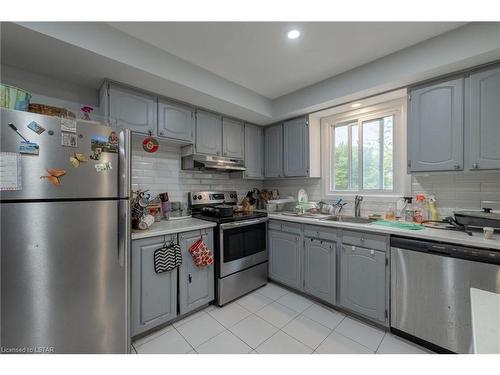 58 Winding Way Crescent, London, ON - Indoor Photo Showing Kitchen