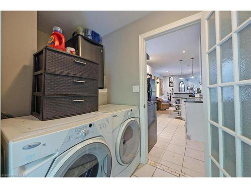 54 Albion Street, London, ON - Indoor Photo Showing Laundry Room