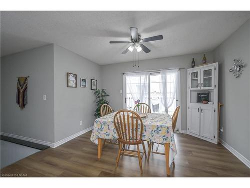 100 Fairchild Crescent, London, ON - Indoor Photo Showing Dining Room
