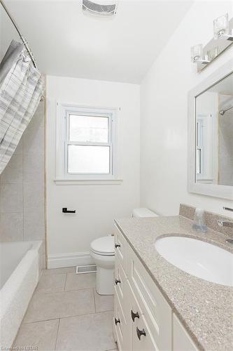 1372 Glenora Drive, London, ON - Indoor Photo Showing Bathroom