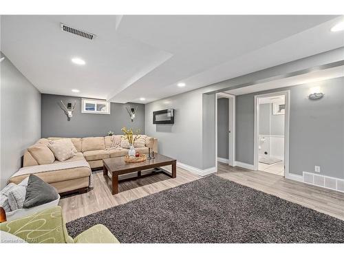 650 Donegal Drive, London, ON - Indoor Photo Showing Basement