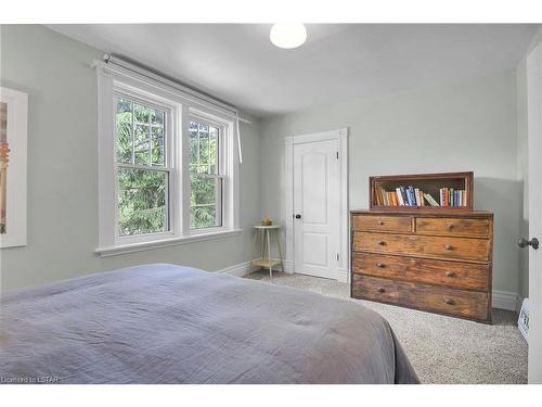 839 Maitland Street, London, ON - Indoor Photo Showing Bedroom