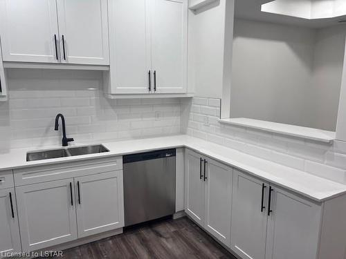 3-354 Wellington Street, London, ON - Indoor Photo Showing Kitchen With Double Sink