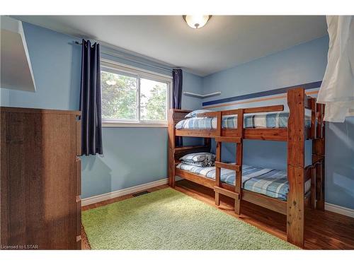 12 Silverdale Crescent, London, ON - Indoor Photo Showing Bedroom