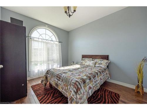 1062 Moy Crescent, London, ON - Indoor Photo Showing Bedroom