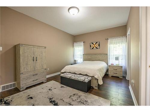 1062 Moy Crescent, London, ON - Indoor Photo Showing Bedroom