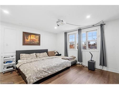 1155 Royal York Road, London, ON - Indoor Photo Showing Bedroom