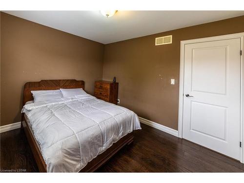 40 Conservation Boulevard, Kingsville, ON - Indoor Photo Showing Bedroom