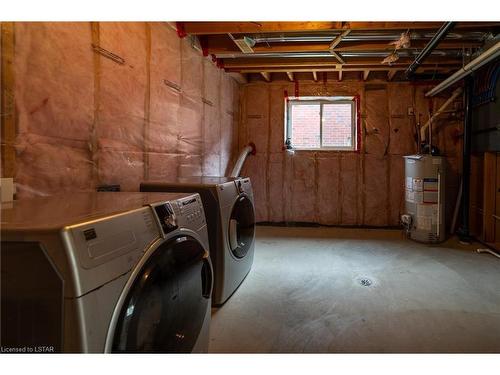 40 Conservation Boulevard, Kingsville, ON - Indoor Photo Showing Laundry Room