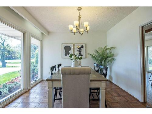 494 Commissioners Road E, London, ON - Indoor Photo Showing Dining Room