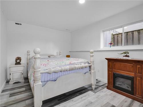 51 Trapper Street, London, ON - Indoor Photo Showing Bedroom