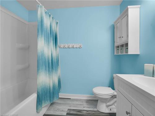 51 Trapper Street, London, ON - Indoor Photo Showing Bathroom