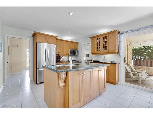 751 Griffith Street, London, ON - Indoor Photo Showing Kitchen