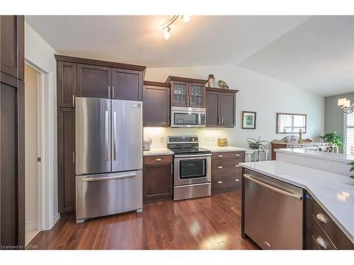 28-2100 Denview Avenue, London, ON - Indoor Photo Showing Kitchen