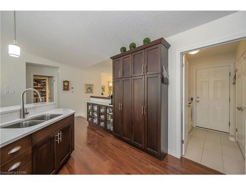 28-2100 Denview Avenue, London, ON - Indoor Photo Showing Kitchen With Double Sink