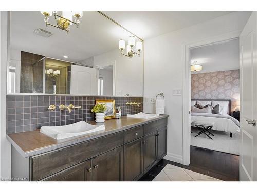 965 Gleneagle Trail, London, ON - Indoor Photo Showing Bathroom