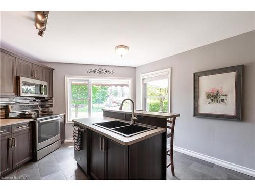 14 Dengate Crescent, London, ON - Indoor Photo Showing Kitchen With Double Sink With Upgraded Kitchen