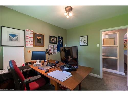 14 Dengate Crescent, London, ON - Indoor Photo Showing Office