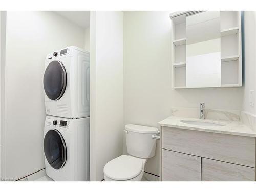 1413-60 Frederick Street, Kitchener, ON - Indoor Photo Showing Laundry Room