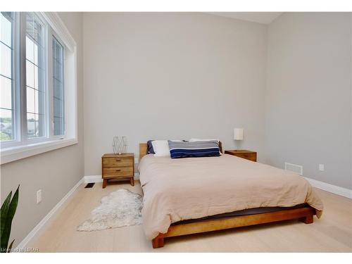 946 Cook Drive Drive, Midland, ON - Indoor Photo Showing Bedroom