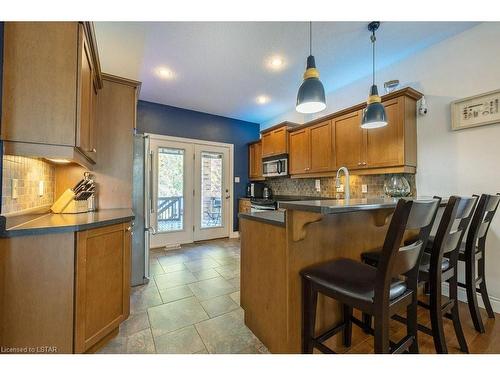 71 Hummingbird Lane, St. Thomas, ON - Indoor Photo Showing Kitchen