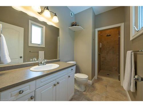 71 Hummingbird Lane, St. Thomas, ON - Indoor Photo Showing Bathroom