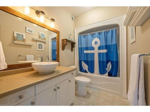 71 Hummingbird Lane, St. Thomas, ON - Indoor Photo Showing Bathroom