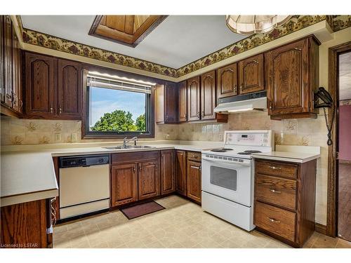 9788 Tower Road, St. Thomas, ON - Indoor Photo Showing Kitchen With Double Sink